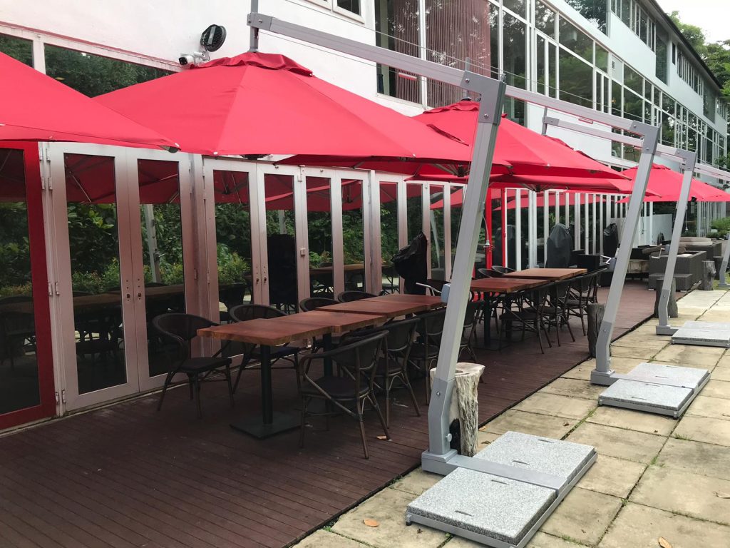 aluminium cantilever parasols red