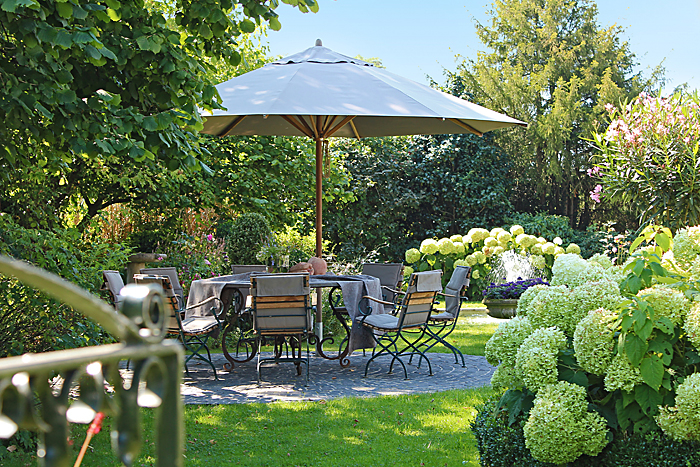 Garden parasols